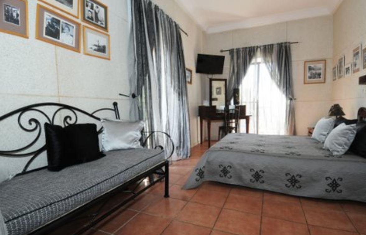 Hotel De La Poste Saint-Louis Esterno foto