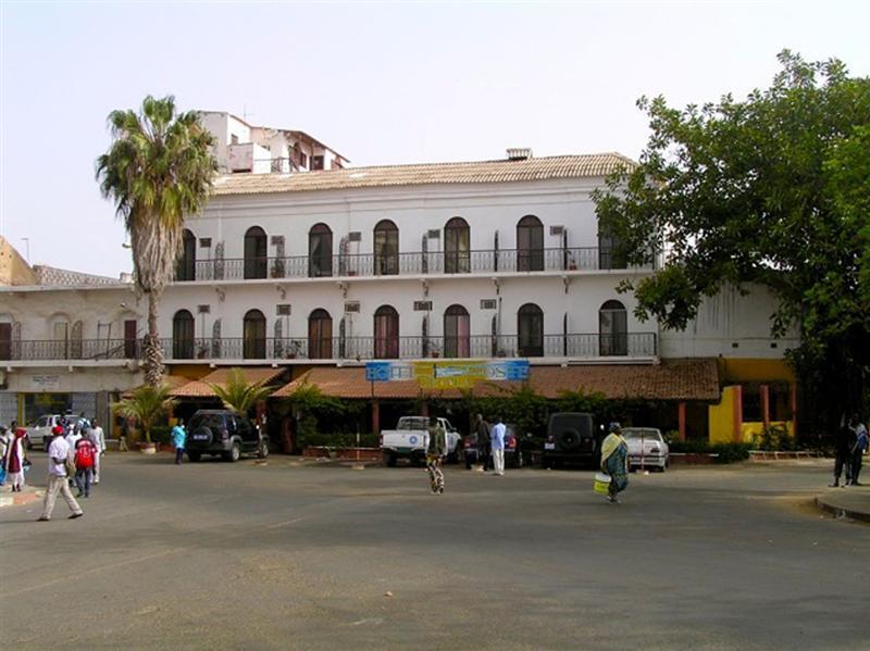 Hotel De La Poste Saint-Louis Esterno foto