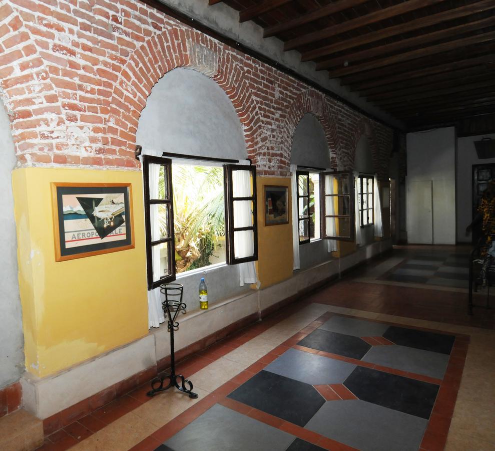 Hotel De La Poste Saint-Louis Esterno foto